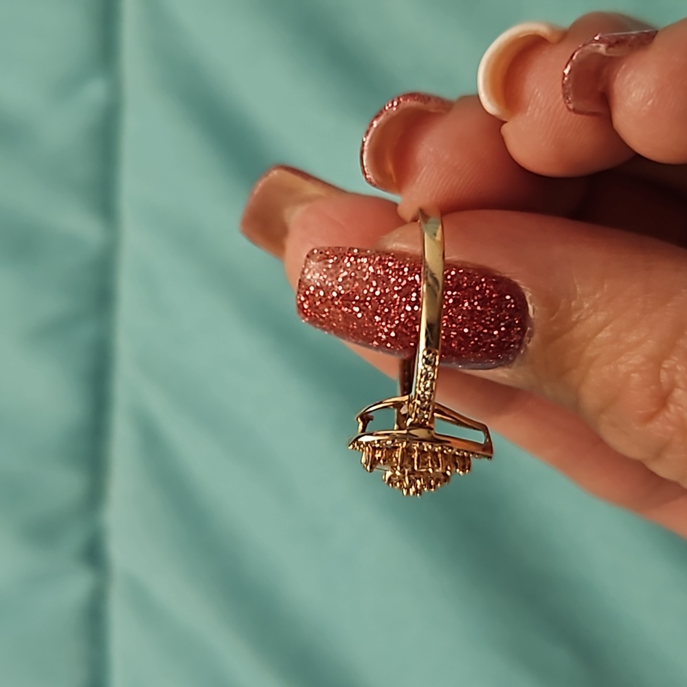 Ring - Picture 3 of 3